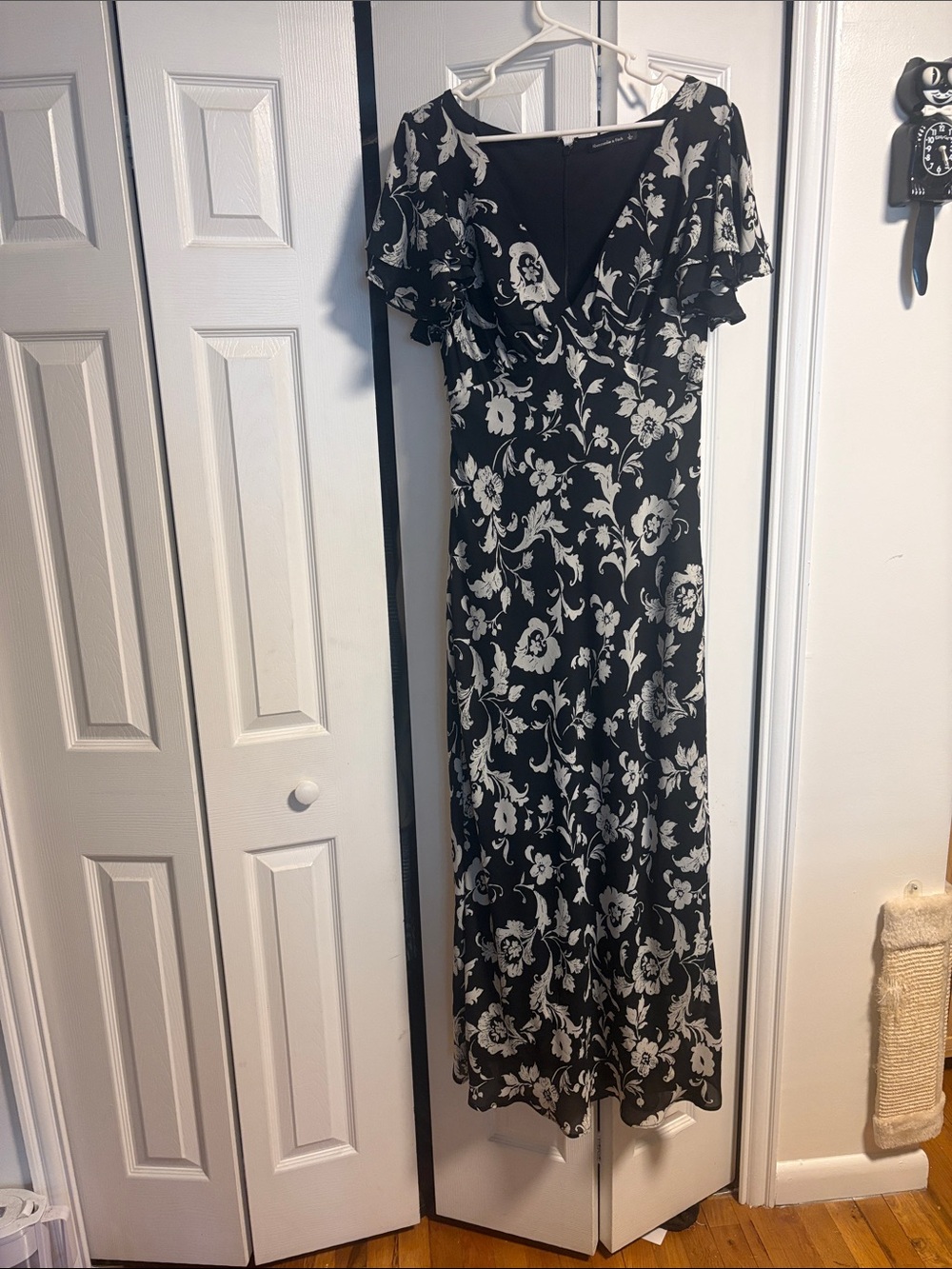 floral v-neck maxi dress